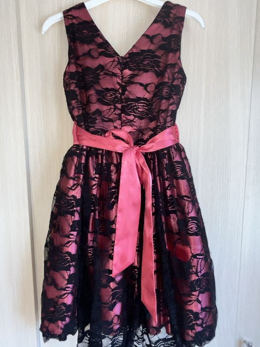 детска розова рокля