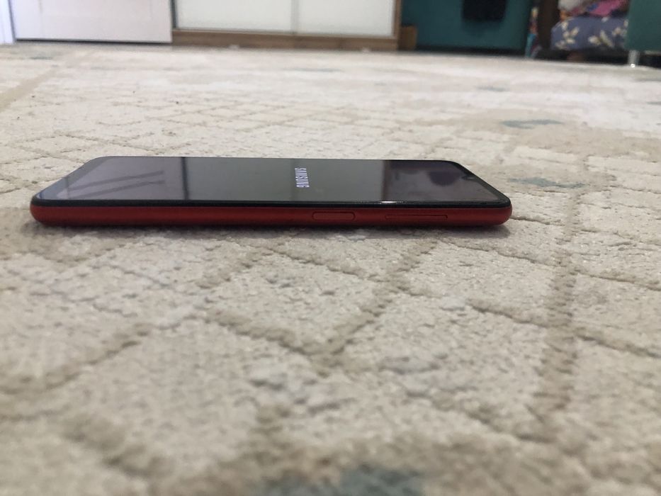 Samsung A12 в хорошем состоянии