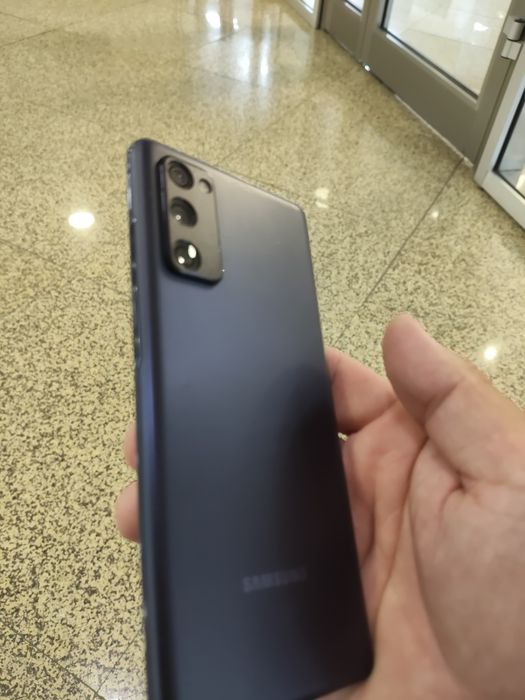 Продам Samsung S20fe