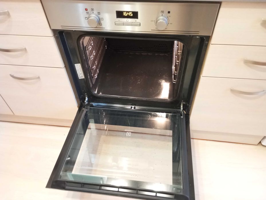 Фурна за вграждане Електролукс