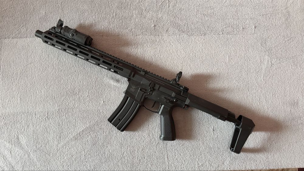 Airsoft Honey Badger SD + Wiley X очила + пълен стартов комплект