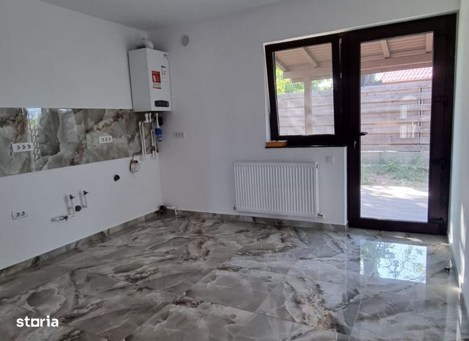 Casa 3 camere Miroslava , 80 metri Cod:163098