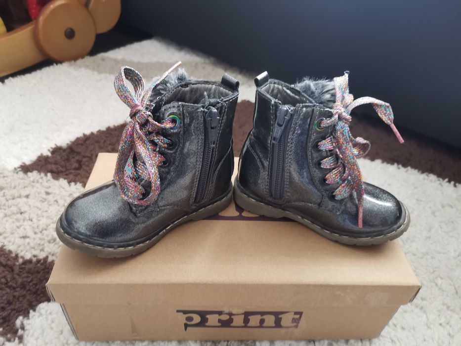 Încălțăminte fetite