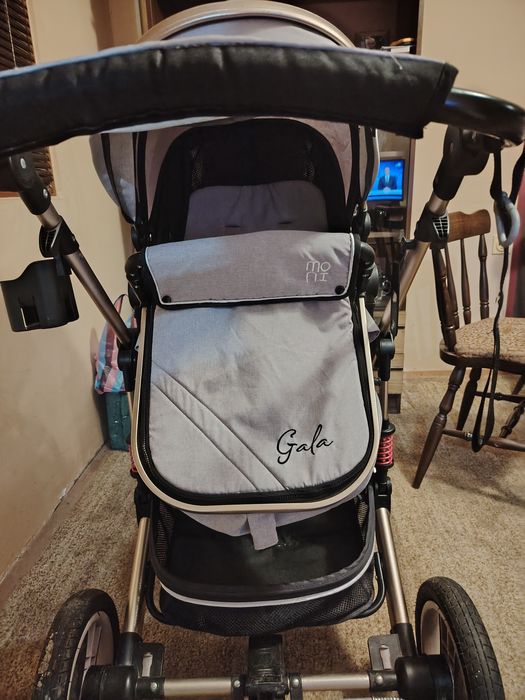 Бебешка количка.