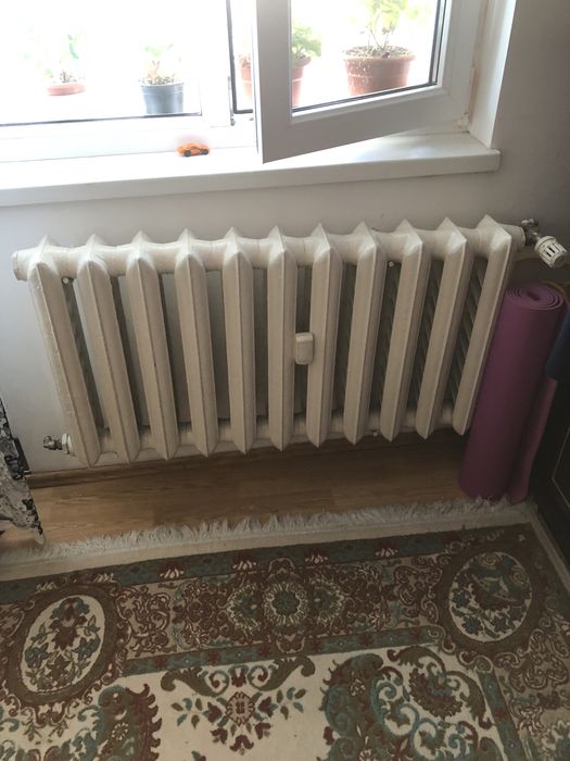 Calorifer/Radiator din fontă Rusesc 4 bucăți de: 11 elemenți ( 1 calorifer) , 8 elemenți( 1 calorifer) , 6 elemenț ( 2 calorifere ) .