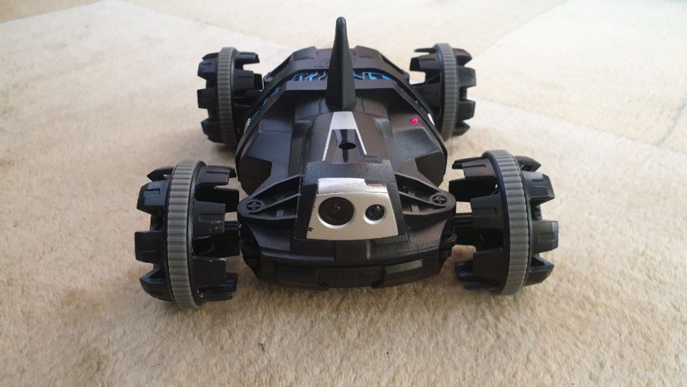 Vand masinuta radiocomanda cu camera video pe ecran telecomanda