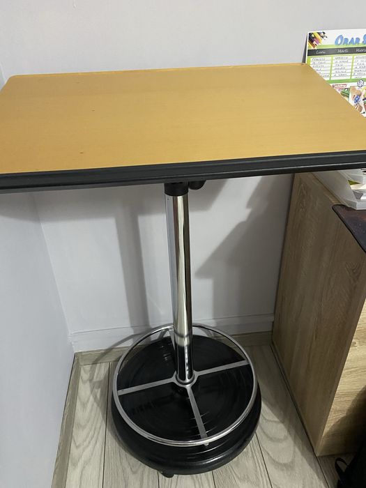 Birou ergonomic, masa