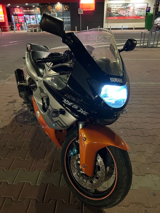 Vând Yamaha thundercat 600
