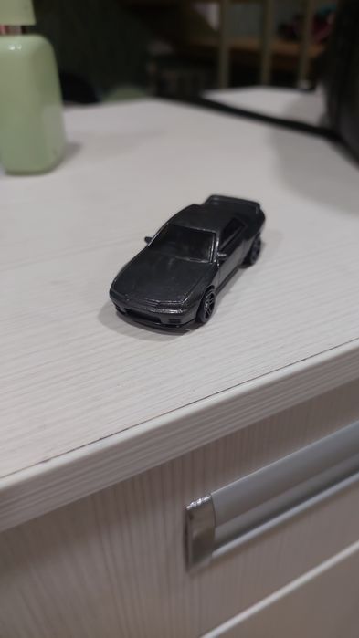 Продам гараж с машинками хотвиллс.