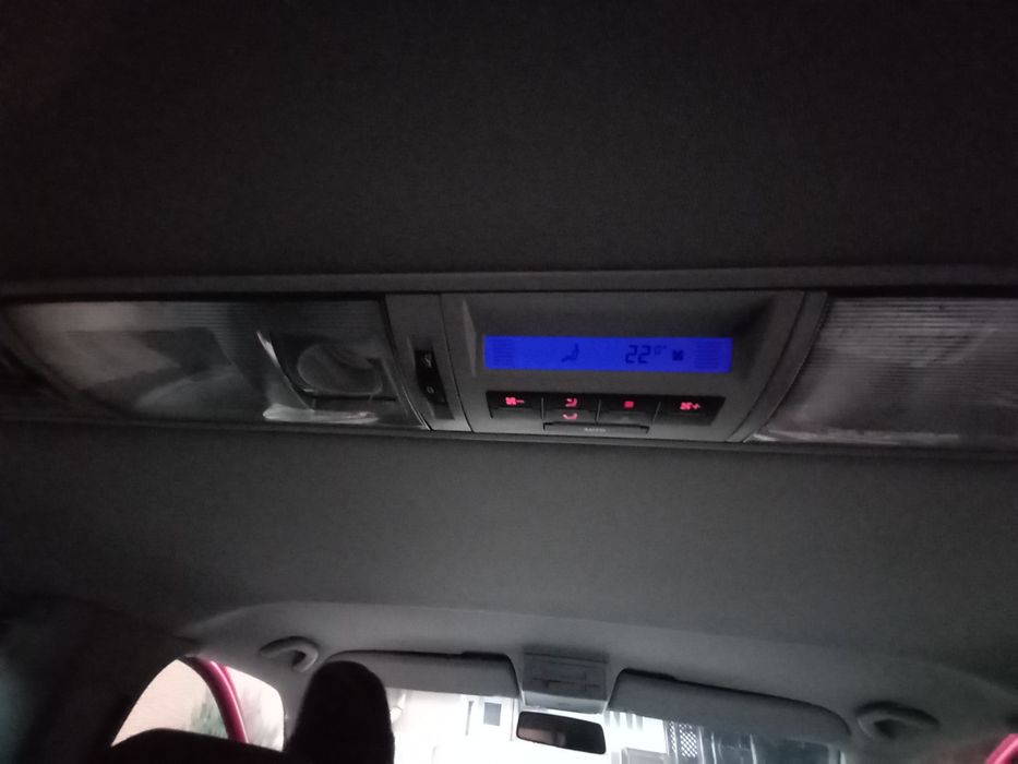 Vand VW T5 Caravelle model lung