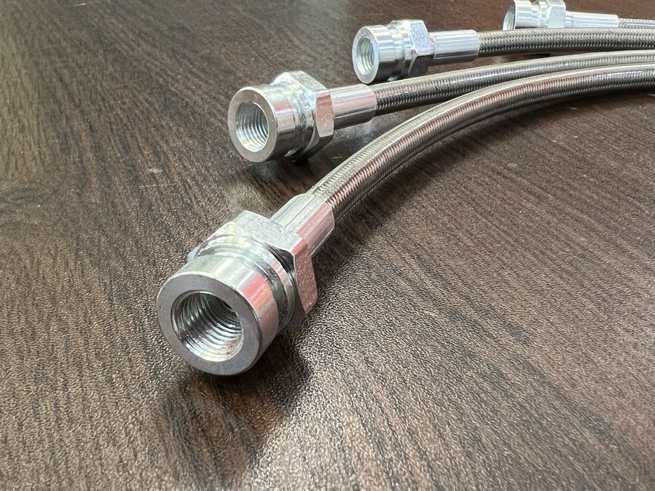 Армирани маркучи за спирачни апрати за Jeep Wrangler JK