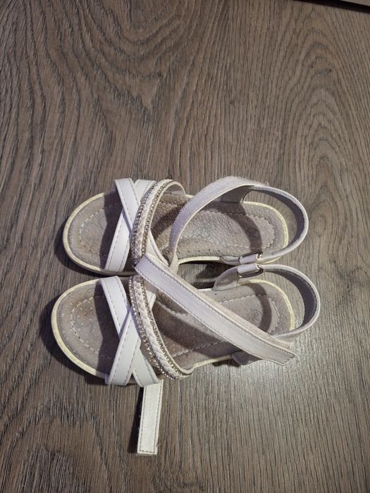 Сандали за момиче