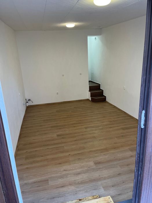 Гараж подходящ за живеене или бизнес