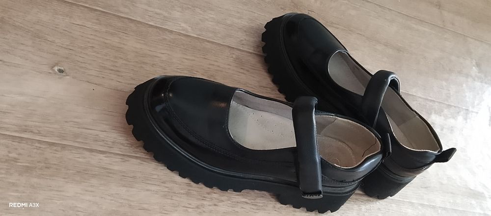 Продам туфли подростковые