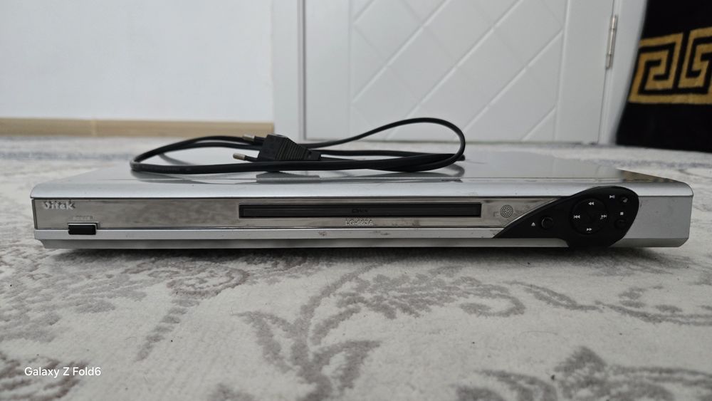 DVD-плеер Vitek LG663A