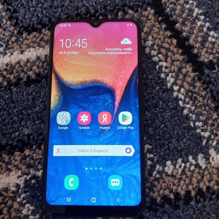 SAMSUNG A 10 rabotaet xoroso