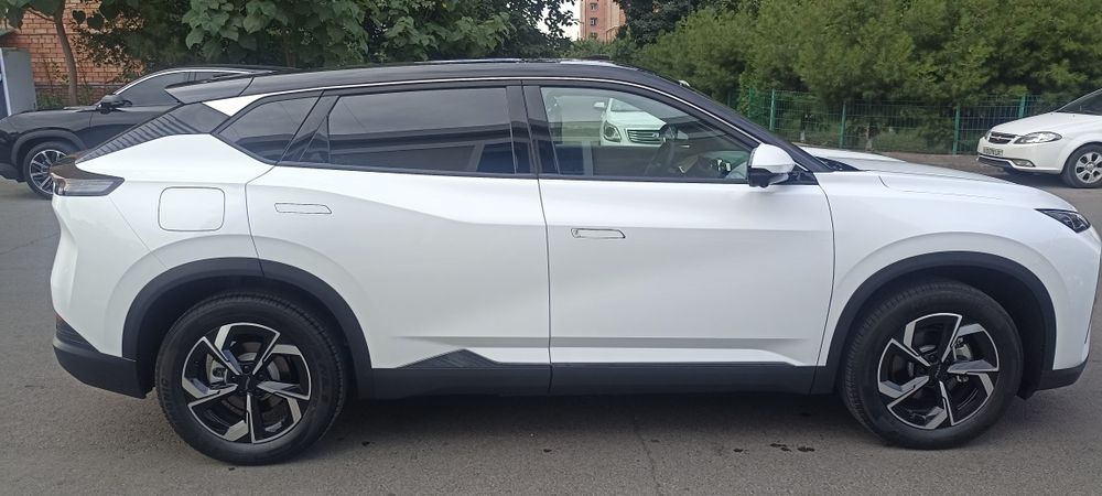 Вариантга ёки Насияга Dongfeng Aelous L 7 2025 зап 518 км.