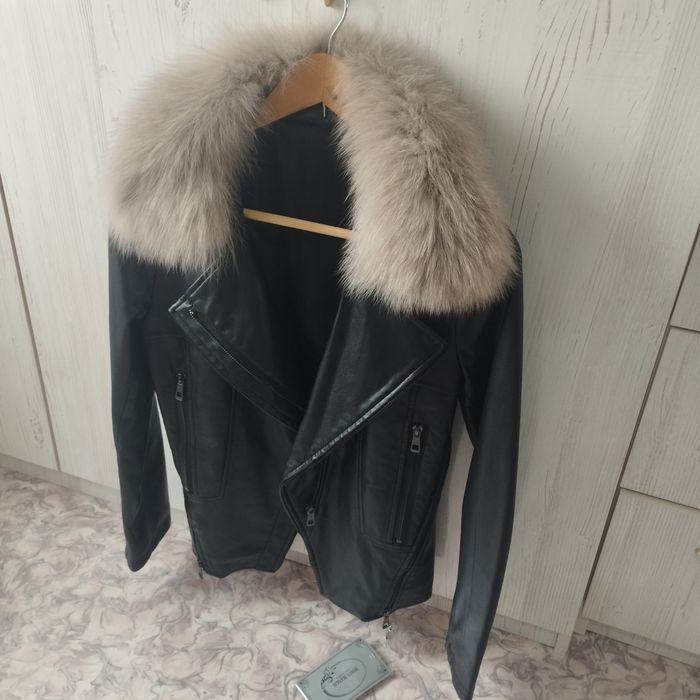 Продам новую куртку