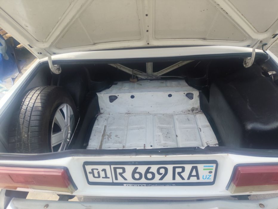 Vaz 2107 yil 2008  srochna sotiladi