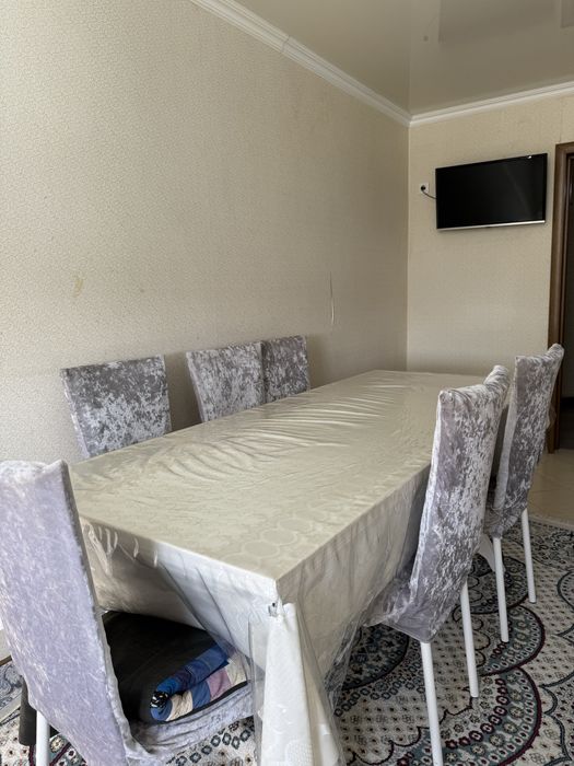 Стол с стулями. Новый