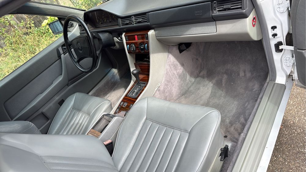 MERCEDES-BENZ 300 1989 — imagine 1