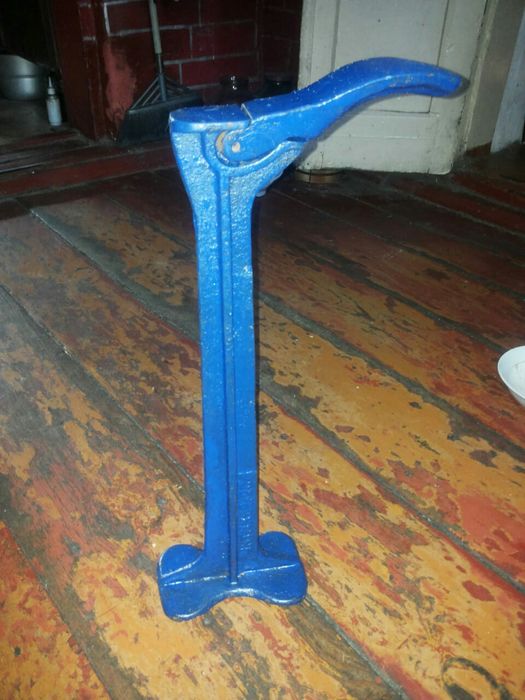 Продам сапожную лапу