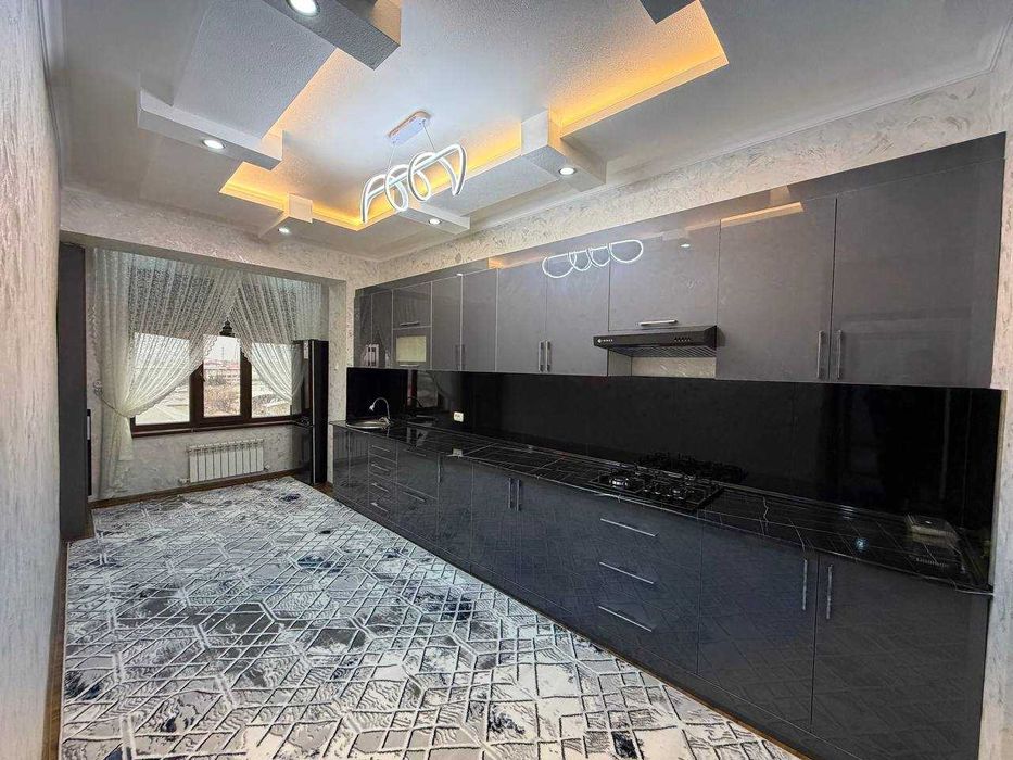 3х комнатная квартира на 7 этаже 84кв/м, в Самарканде