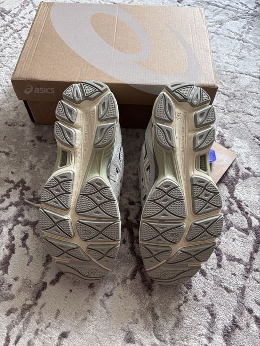Adidași ASICS GEL-NYC "Cream / Oyster Grey" - Noi, Mărimea 42, Full Box