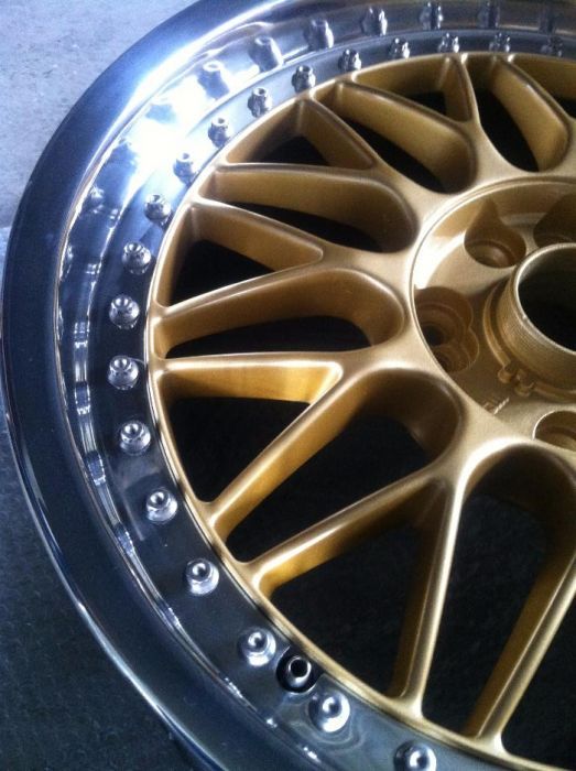 Восстановления полированного алюминия.