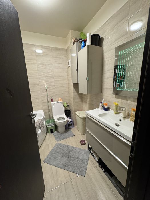 Vand apartament cu 3 camere direct propietar !