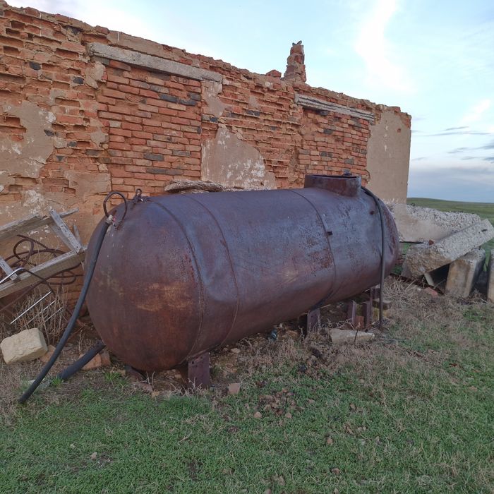 Продам Бочка 3 куба