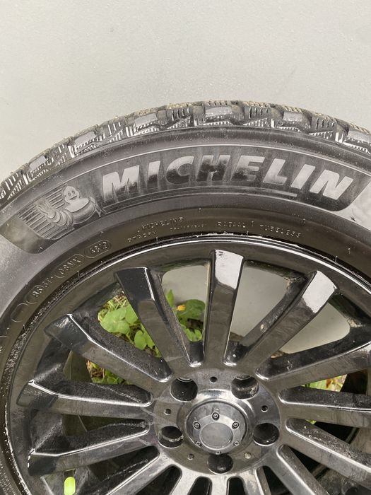 Продам зимний комплект колес