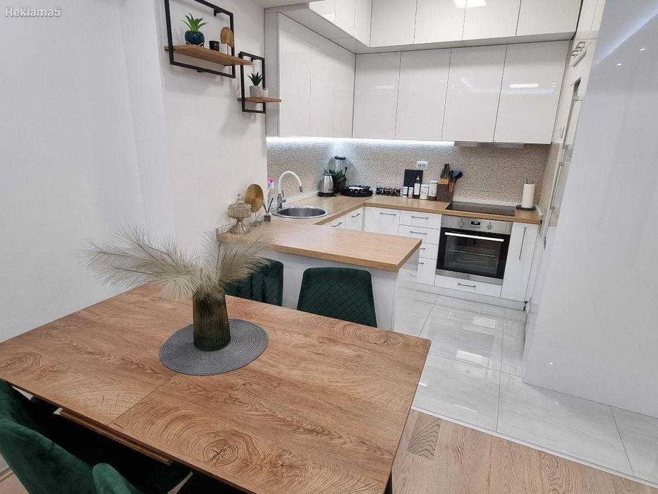 Дава се под наем Двустаен апартамент в Бургас, Изгрев - 53 кв.м за 178.5 € - Снимка #3