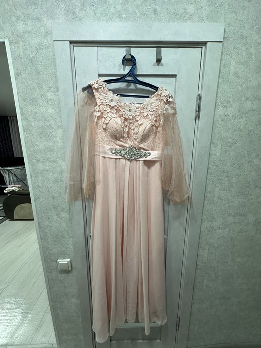 Продам длинные платья