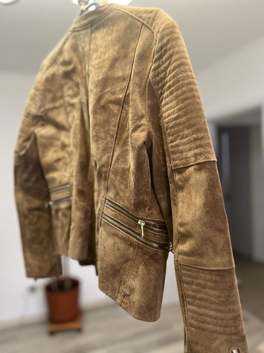 Vand geaca dama piele intoarsa