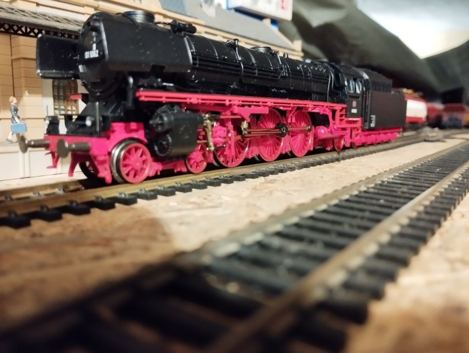 Парен локомотив Roco BR01 HO 1/87