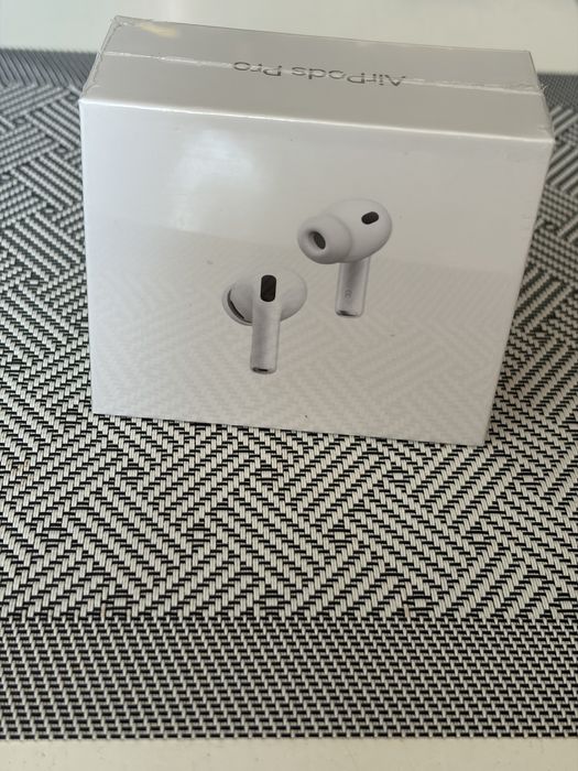 Air pods pro sigilate albe