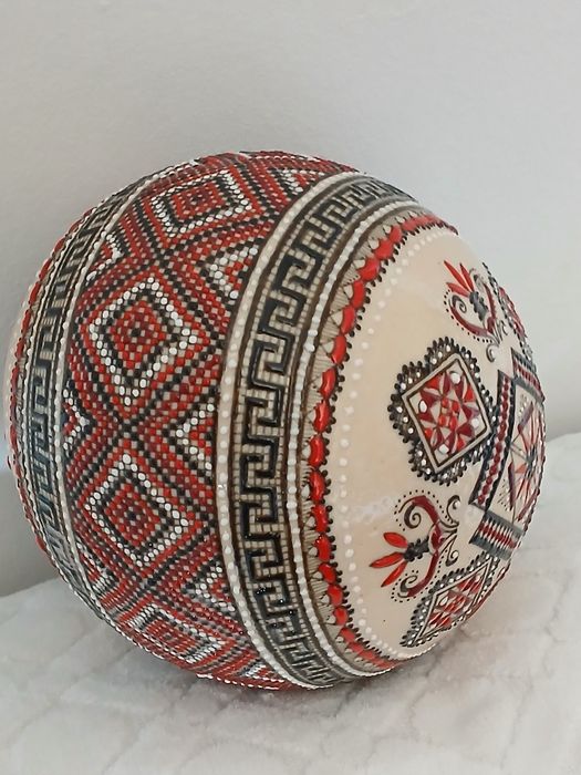 Ouă de struț încondeiate