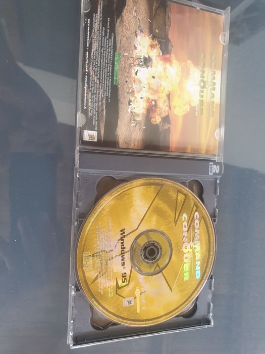 Joc pc laptop rar de colectie command and conquer pt Windows 95