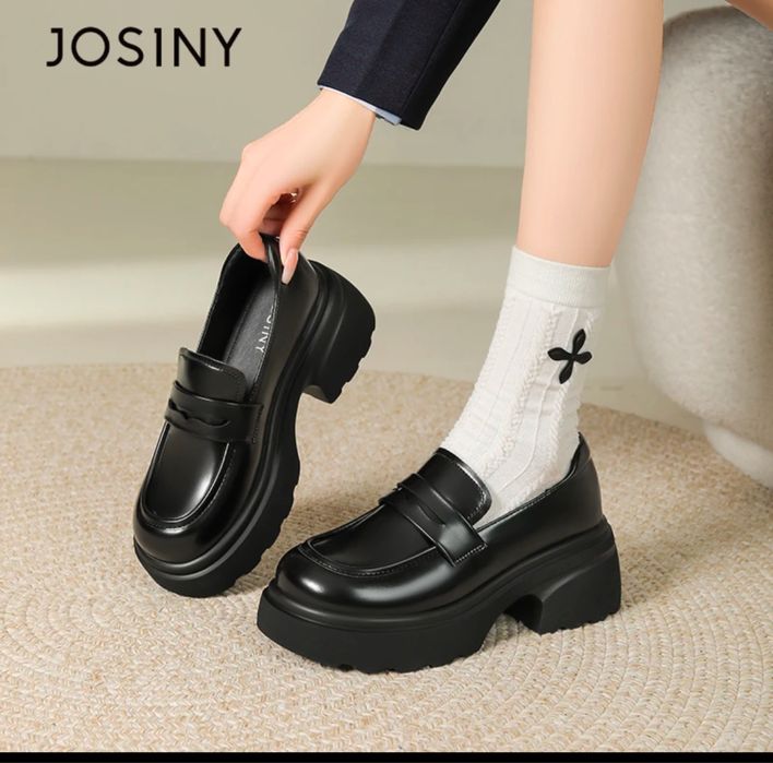 Продам новые лоферы 38 р