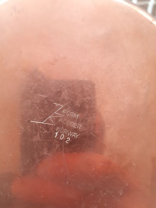 Меден чайник и чаша