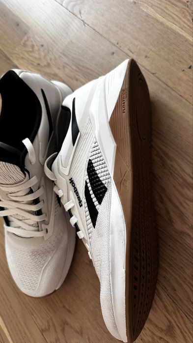 Кроссовки REEBOK размер 42.5