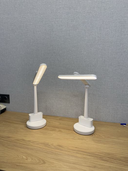 Настольная лампа