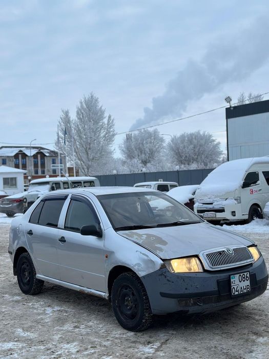 Skoda fabia автомобиль фабия