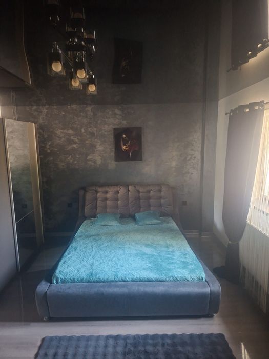 Ofer spre închiriere apartament cu 1 cameră zona Roșiori