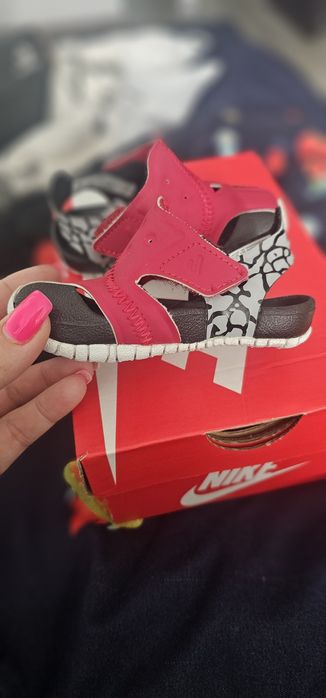 Sandale jordan marimea18.5