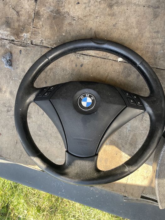 Volan bmw e60 trimit prin fan