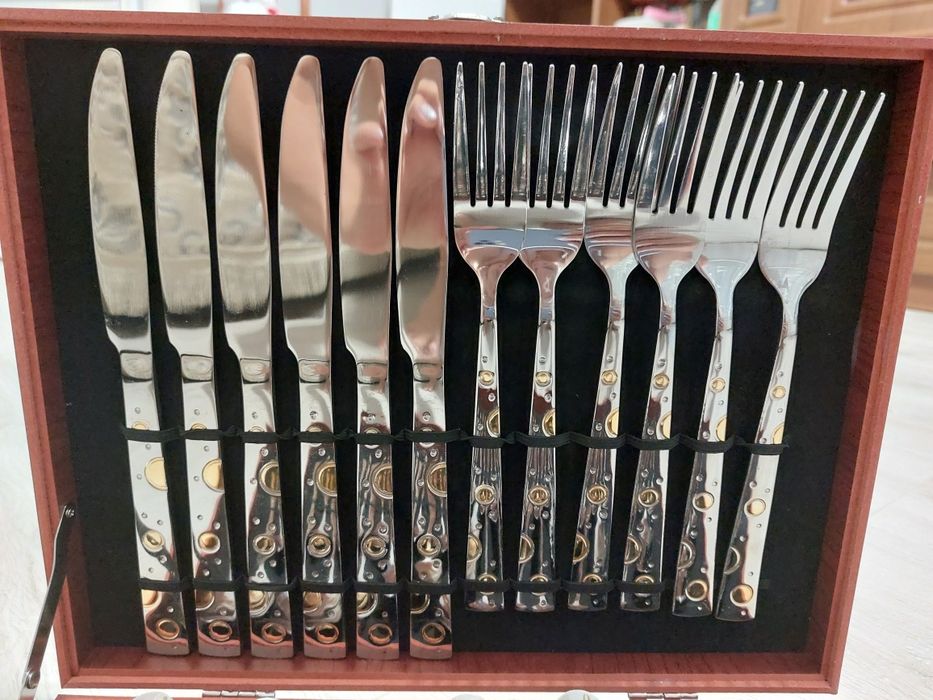 Кухонный набор на 12 персон