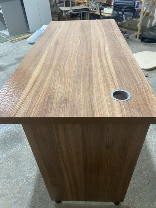 Kampyuter stol sotiladi holati ideal 1300 x 600