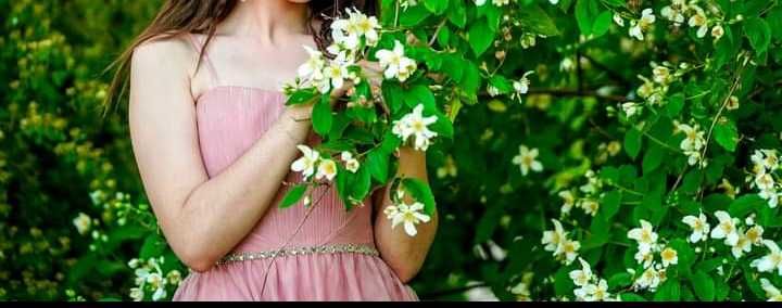 Бална рокля цвят пепел от рози